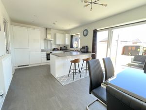 Mannings Road- click for photo gallery